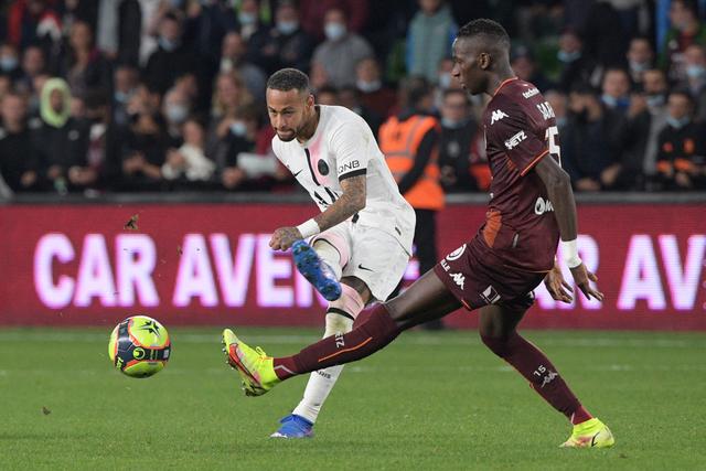 萨拉赫接受1年续约利物浦 他想拿联赛和欧冠冠军